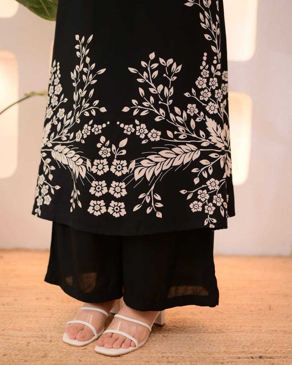 Royal Blue Embroidered Kurti Set – Shree Ji & Sons Elegant Festive Collection”
